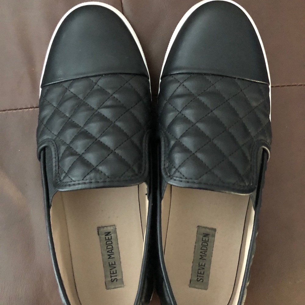 Steve Madden Slip on Leather Sneakers